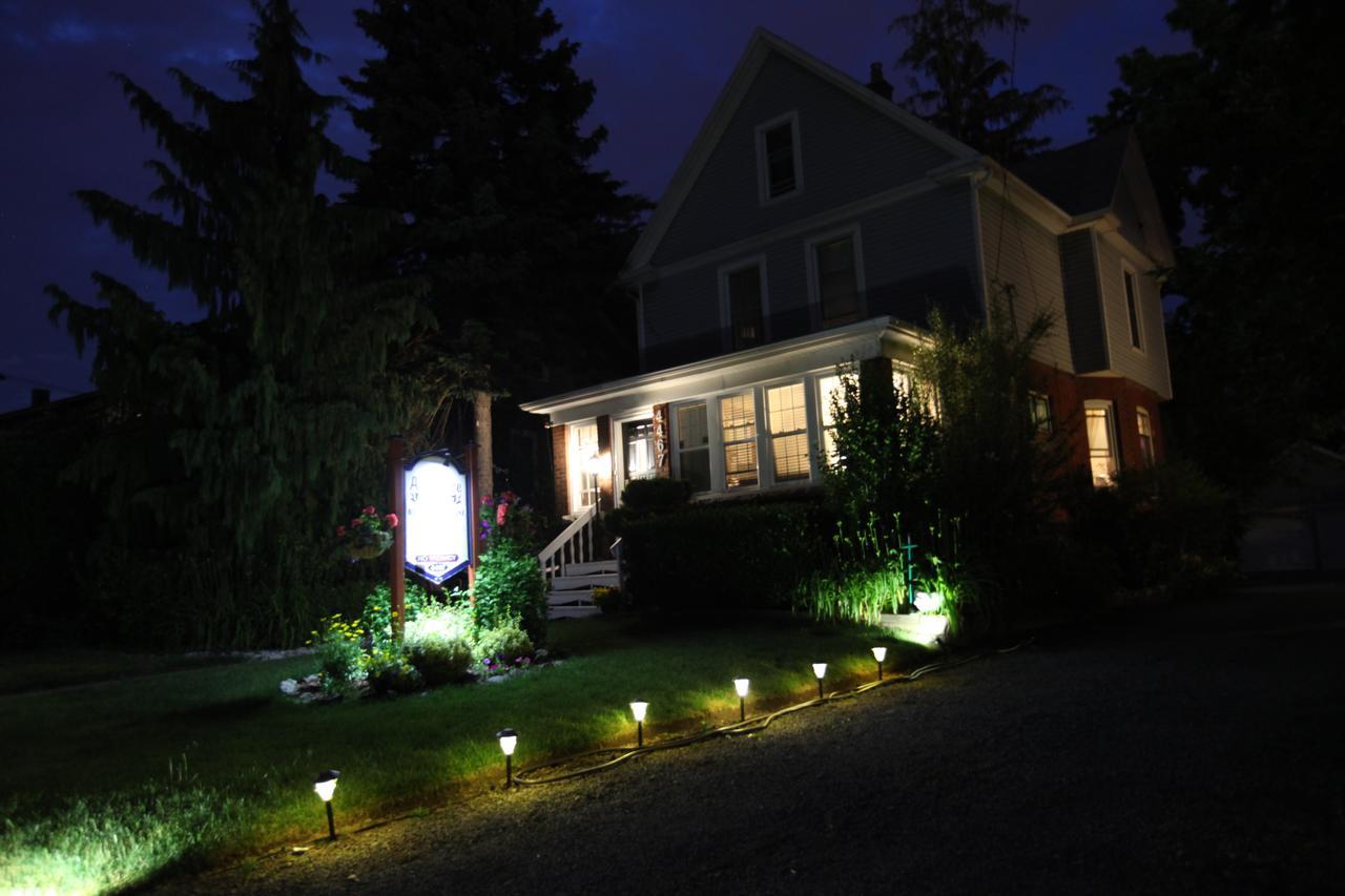 Ambiance By The Falls B&B Niagara Falls Esterno foto